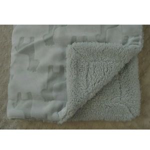 Little Beginnings Giraffe Baby Blanket Gray Plush Soft Sherpa Security Lovey